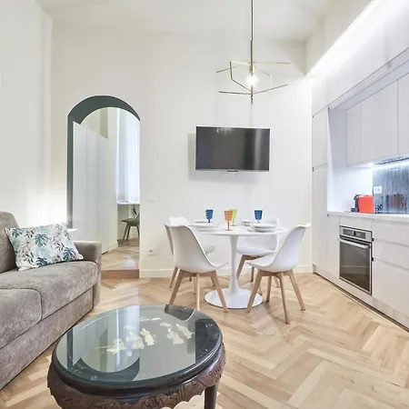 Easylife - Eleganza E Chic In Centro-duomo Apartment