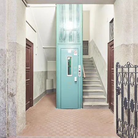 Easylife - Eleganza E Chic In Centro-duomo Apartment